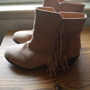 Fringed ankle boots size 9W